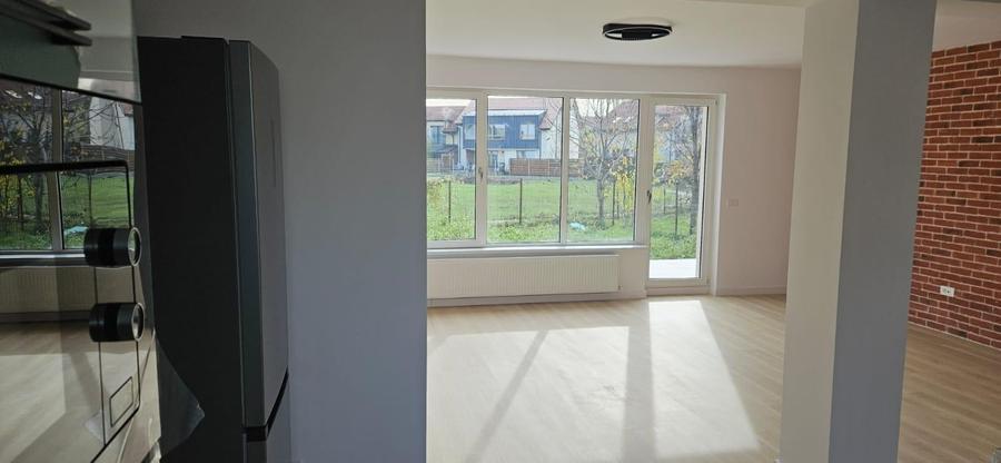 Duplex cu 5 camere cu Canalizare în Băneasa