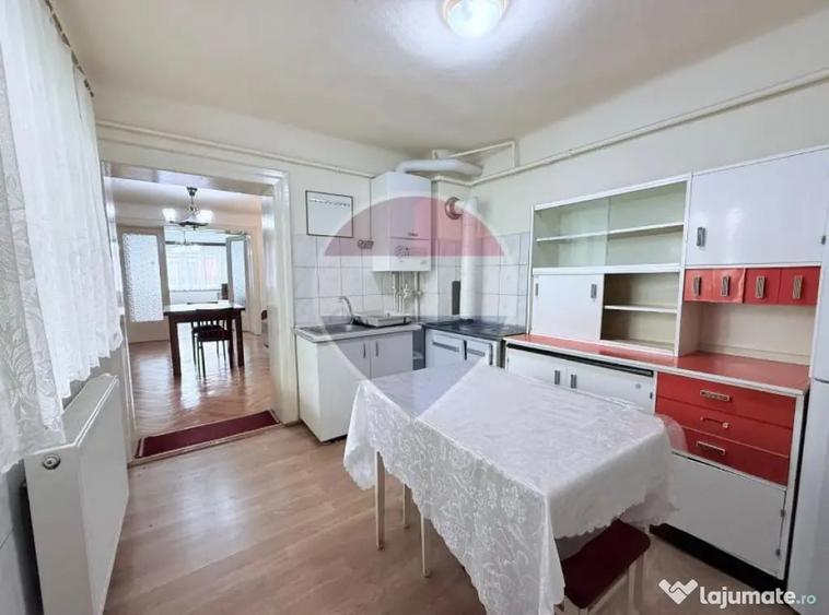 Apartament cu 2 camere semidecomandat în Ultracentral
