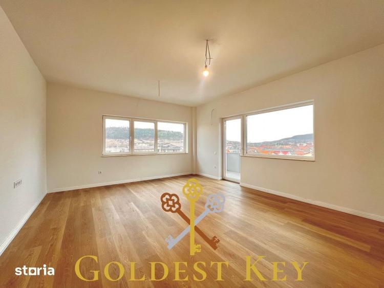 Apartament cu 3 camere decomandat în Dâmbul Rotund