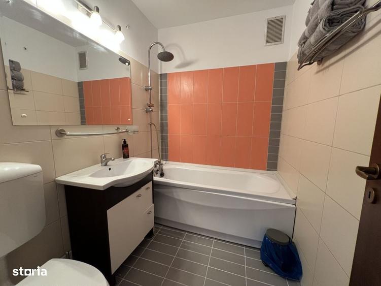 Apartament cu 2 camere semidecomandat în 1 Mai