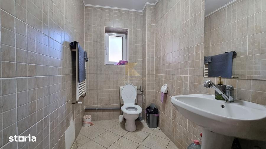 Spațiu comercial, de 100 mp, în Florilor