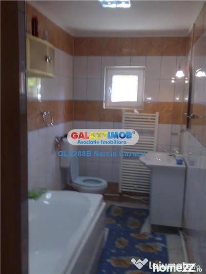 Casă cu 7 camere cu Teren 359 Mp în 1 Mai