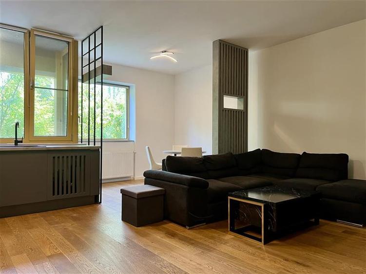 Apartament cu 2 camere decomandat, mobilat în Aviației