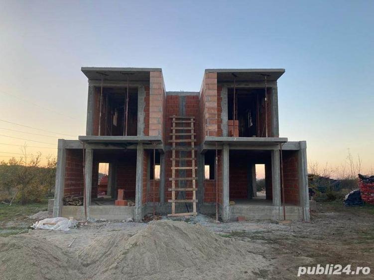 Casă cu 3 camere cu Teren 700 Mp în Dumbrăvița