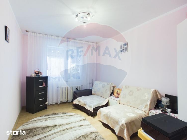 Apartament cu 4 camere decomandat în Rahova