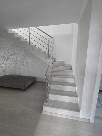 Duplex cu 3 camere cu Canalizare în Moșnița Nouă