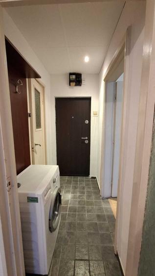 Apartament cu 2 camere semidecomandat în Berceni