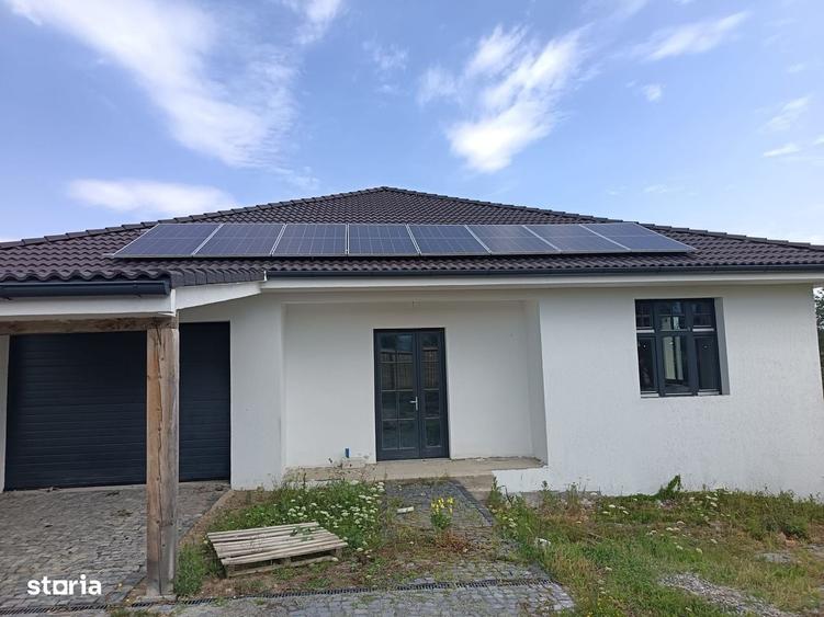 Casă cu 4 camere în Rășinari