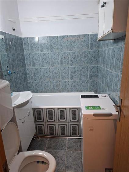 Apartament cu 2 camere decomandat în Podu Roș