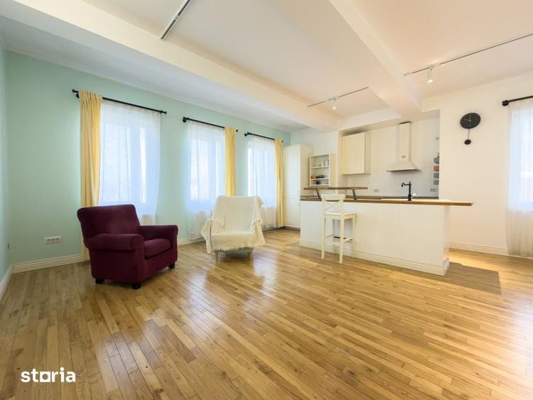 Casă cu 10 camere cu Teren 1569 Mp în Central
