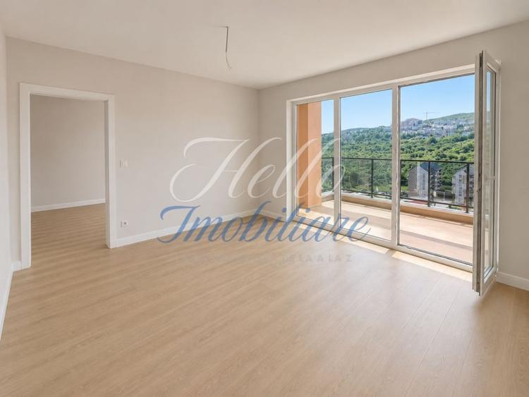 Apartament cu 3 camere semidecomandat în Florești — fotografia 2