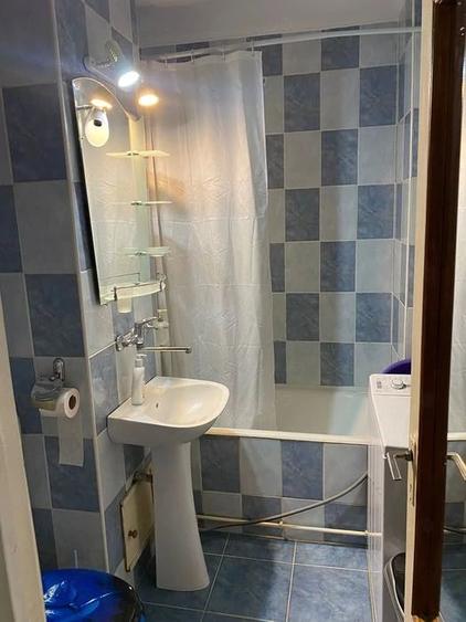 Apartament cu 2 camere decomandat în Corina