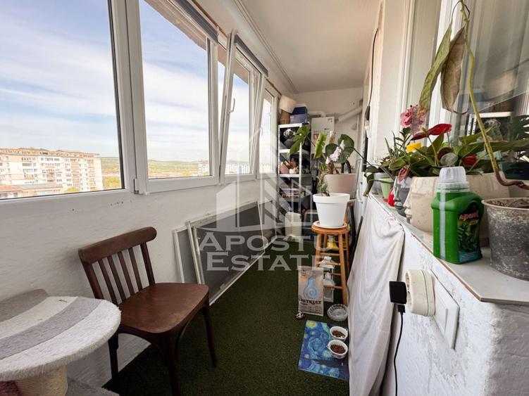 Apartament cu 2 camere semidecomandat, mobilat în Central
