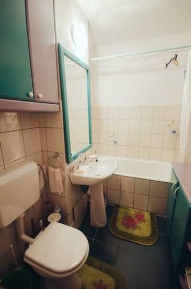 Apartament cu 4 camere decomandat în Unirii