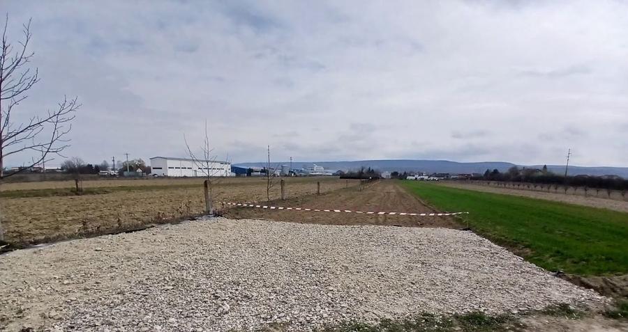 Spațiu comercial, în Mărăcineni