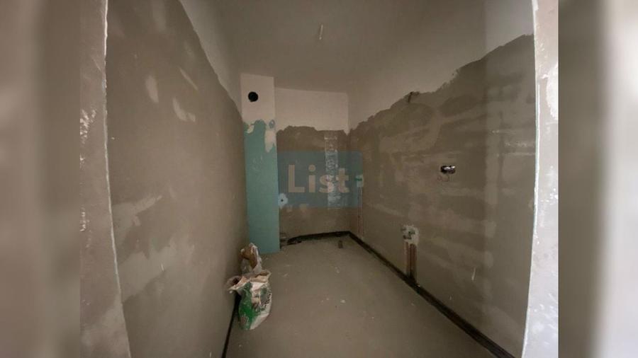 Apartament cu 2 camere semidecomandat în Aeroport