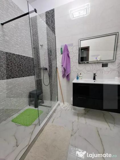 Casă cu 2 camere cu Teren 659 Mp în Central