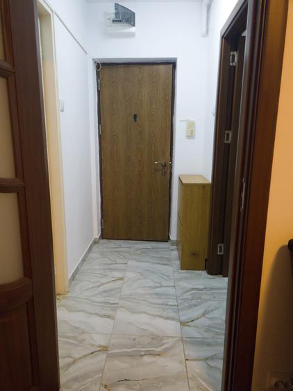 Apartament cu 2 camere semidecomandat în P-ța Unirii