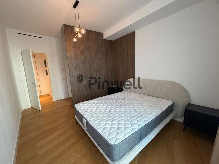 Apartament cu 3 camere semidecomandat, mobilat în Central