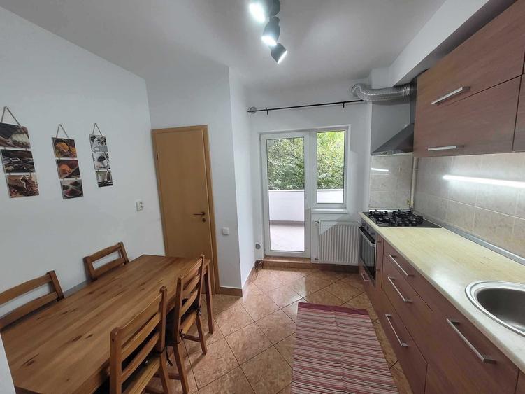 Apartament cu 2 camere decomandat în Zorilor