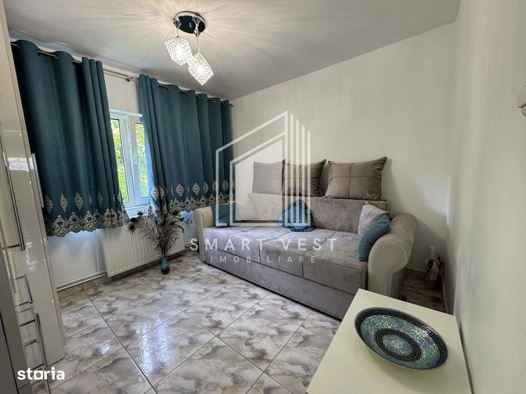 Apartament cu 4 camere decomandat în Micro 16