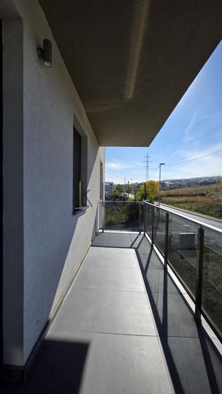 Apartament cu 2 camere semidecomandat, mobilat în Borhanci
