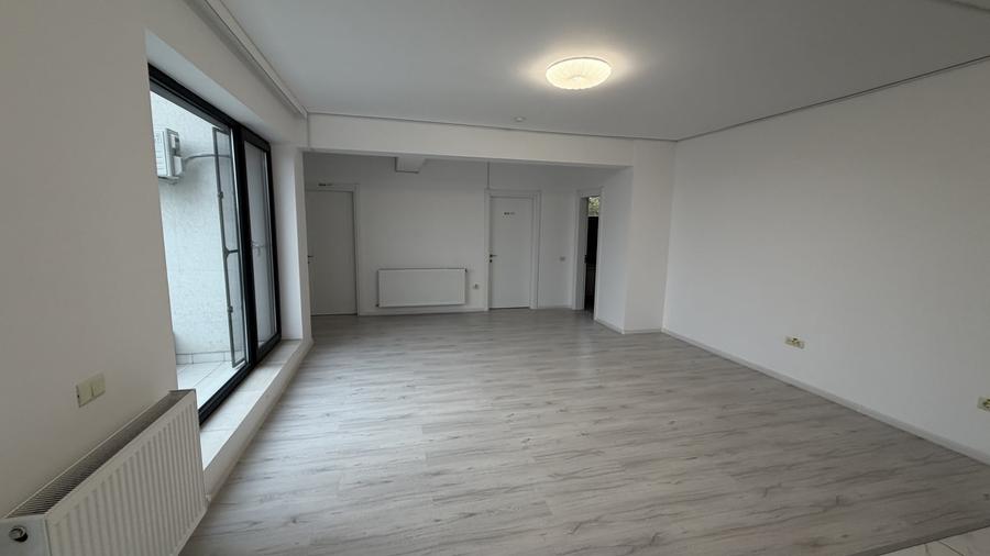Casă individuală cu 32 camere cu Canalizare în Chiajna