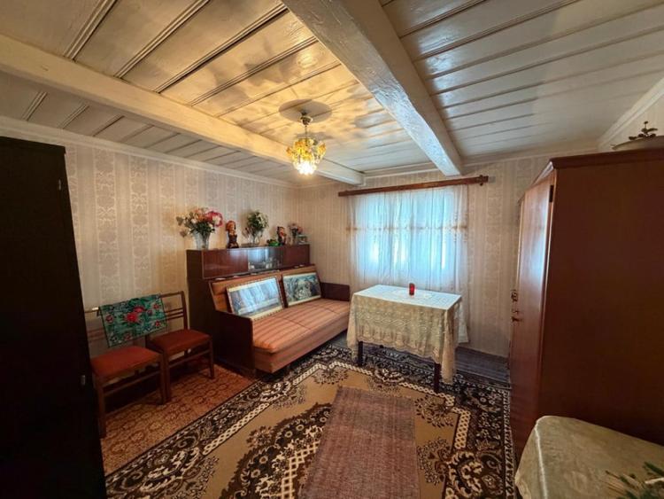 Casă cu 2 camere cu Teren 2100 Mp în Bălcăuți