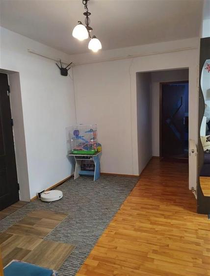 Apartament cu 3 camere decomandat în Tătărași