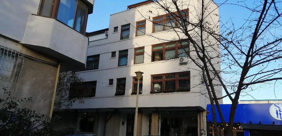 Spațiu comercial, de 52 mp, în Delfinariu