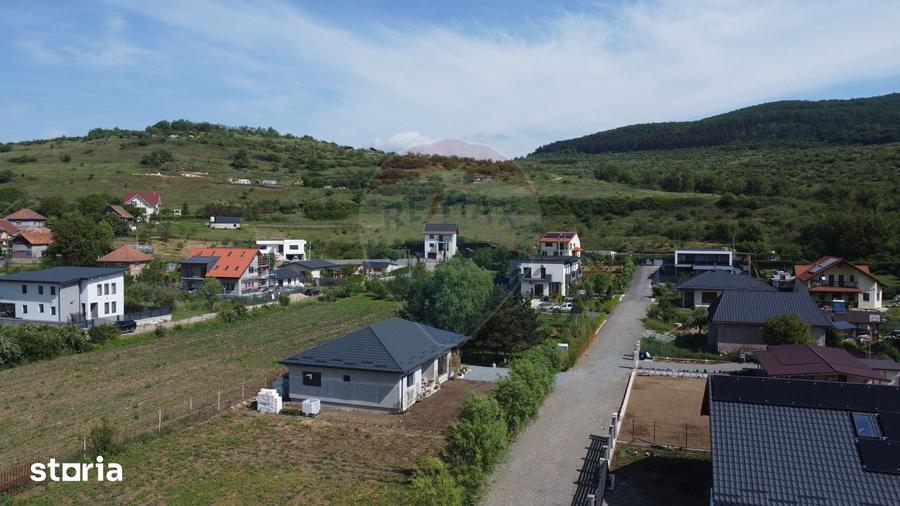 Teren de 700 mp, în Baciu