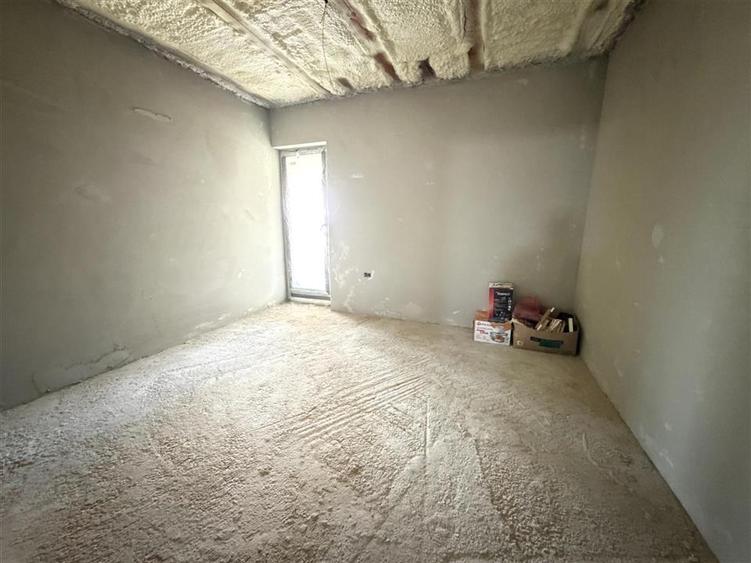 Casă individuală cu 4 camere cu Teren 800 Mp în Oșorhei