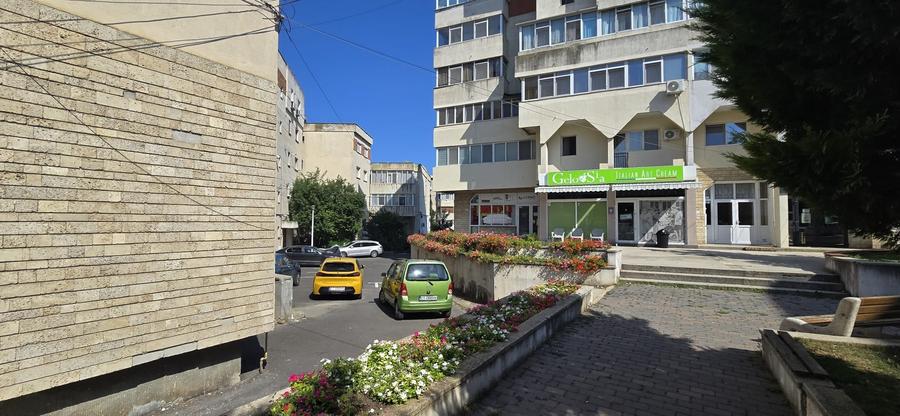 Spațiu comercial, de 108 mp, în Central