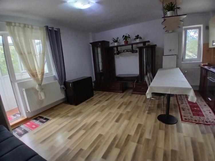Apartament cu 3 camere decomandat, mobilat în Păcurari
