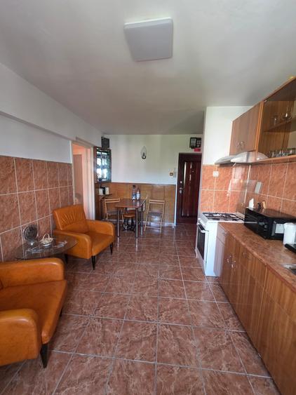 Inchiriez apartament 2 camere - 4
