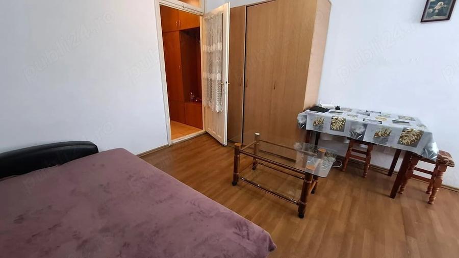 Garsonieră decomandată în Galata