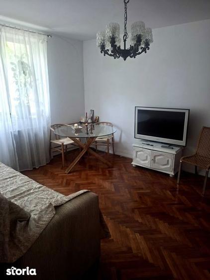 Apartament cu 3 camere semidecomandat în Crihala