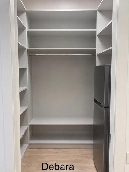 Apartament cu 4 camere decomandat, mobilat în Iancu Nicolae