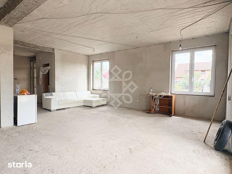 Casă cu 4 camere cu Teren 745 Mp în Central