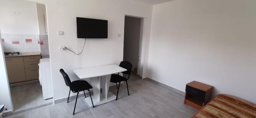 Garsonieră decomandată în Exterior Vest