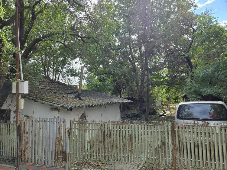 Teren de 884 mp, în Dârza