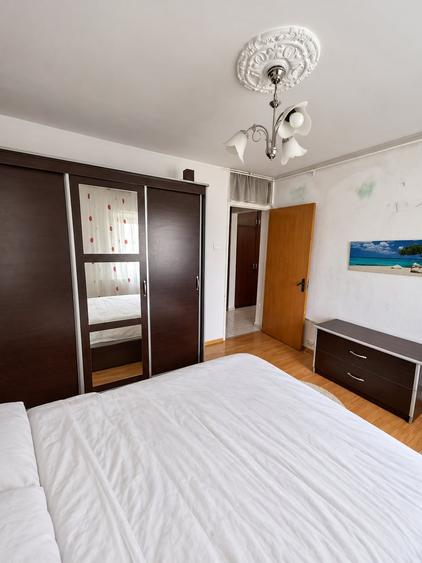 Apartament cu 2 camere decomandat, mobilat în Băneasa
