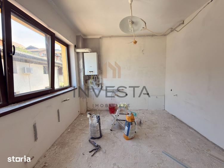 Apartament cu 3 camere semidecomandat în Andrei Mureșanu