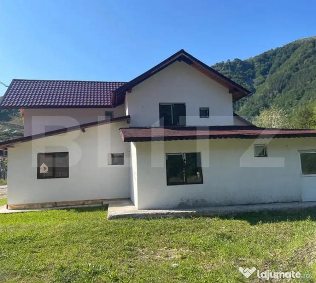Casa individuala pentru vacan?a/investi?ie in Mari?e - 1