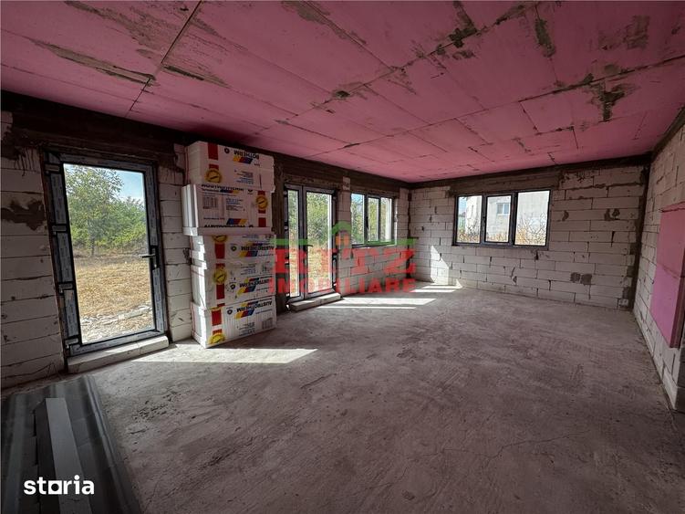 Casă cu 3 camere cu Teren 700 Mp în Central