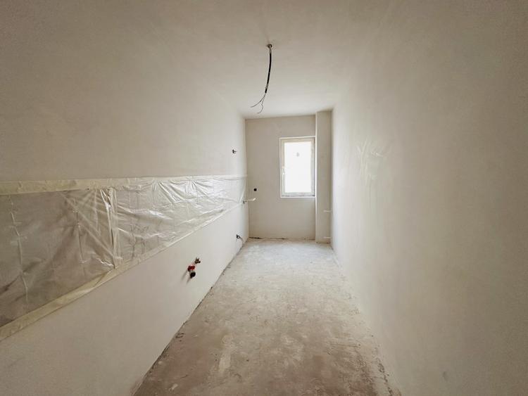 Apartament cu 2 camere decomandat în Chiajna