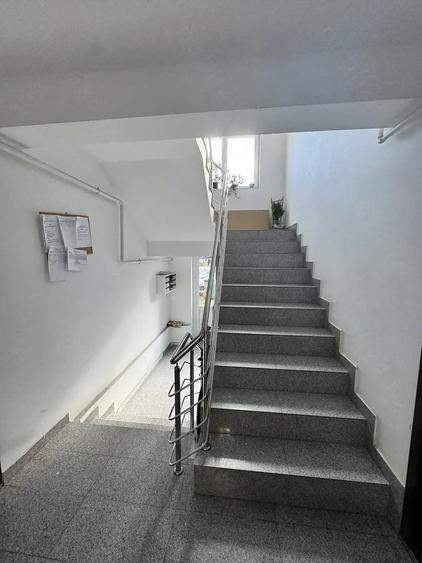 Garsonieră decomandată în Central