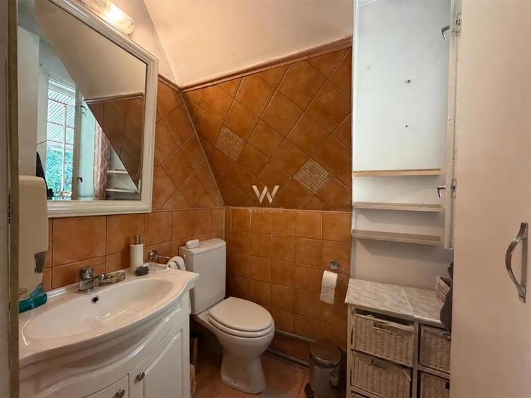 Duplex cu 4 camere cu Teren 200 Mp în Central