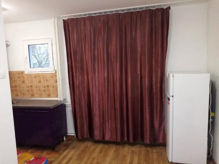 Garsonieră decomandată în Central