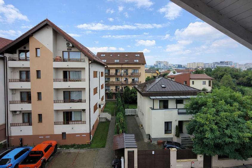 Apartament cu 3 camere decomandat, mobilat în Andrei Mureșanu